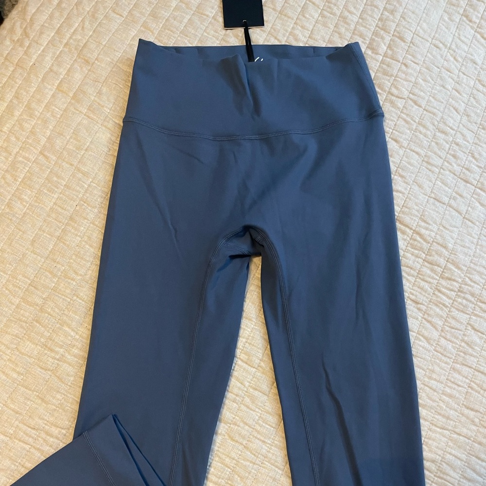 Violate the Dresscode leggings size large (fit like medium)